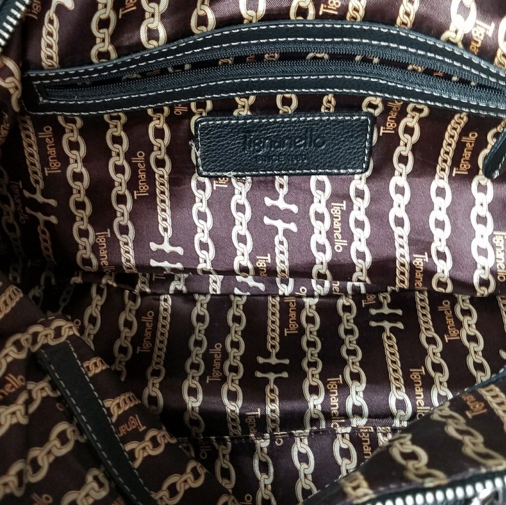 Tignanello Pebbled Black Leather Bag - Picture 5 of 6